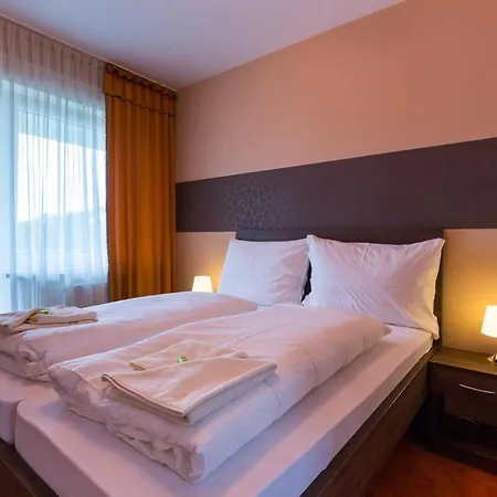 Perla Hotel 3*